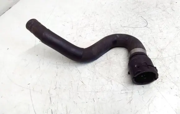 Volkswagen PASSAT B8 Engine coolant pipe/hose 3Q0122101E