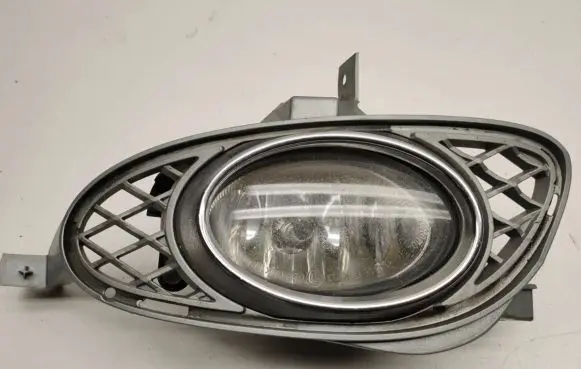 Mercedes-Benz CLS C219 Front fog light trim/grill A2198851523