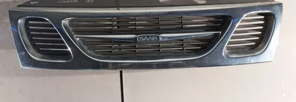Saab 9-5 Front bumper upper radiator grill