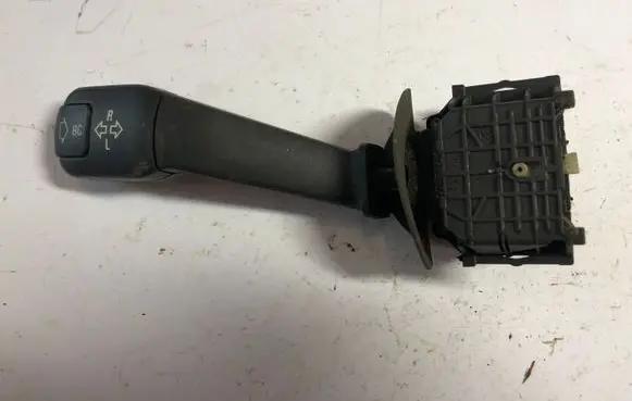 BMW 5 E39 Indicator stalk 8352172 01100410 011004