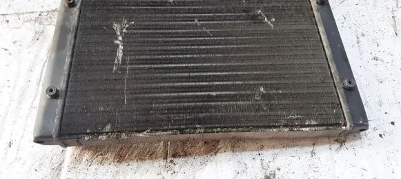 Volkswagen Golf III Coolant radiator