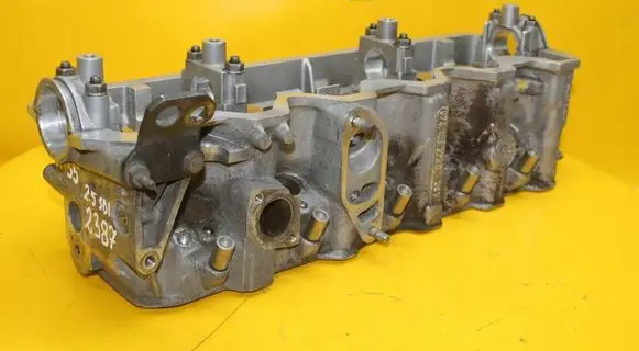 Volkswagen II LT Engine head 074103373G