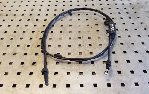 Land Rover Discovery 3 - LR3 Engine bonnet/hood lock release cable 