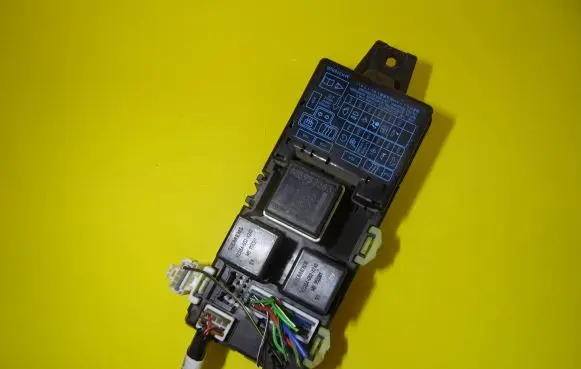 Mitsubishi Carisma Fuse box set MB953355