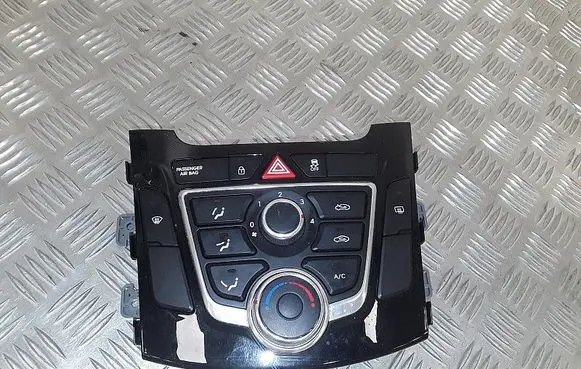 Hyundai i30 Climate control unit 97250a6040gu