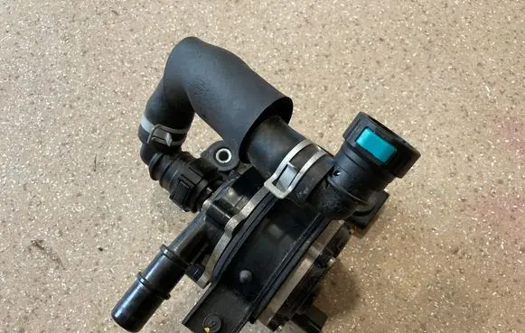 Hyundai Ioniq 5 Electric auxiliary coolant/water pump 369000EKM0
