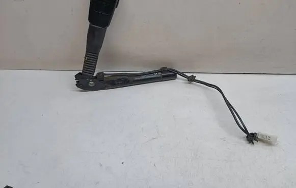 BMW 3 F30 F35 F31 Front seatbelt buckle 7259388