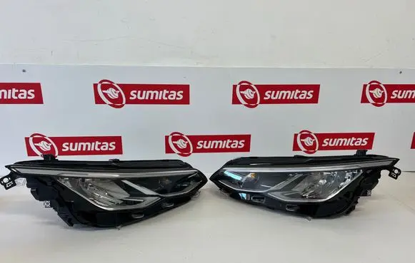 Volkswagen Golf VIII Headlights/headlamps set 5H1941005 5H1941006 90150890