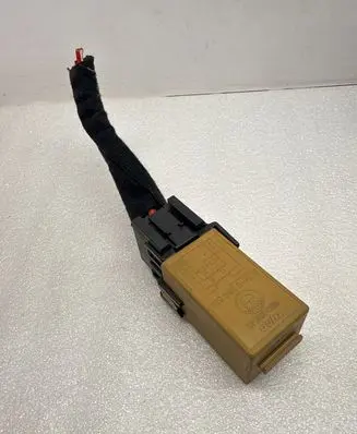 BMW 5 E60 E61 Window control relay 61368384505 V23141B3001X15