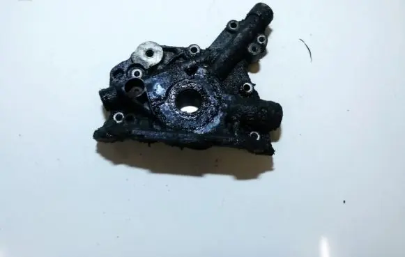 Opel Astra F Oil pump 