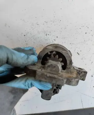 Mazda 6 Starter motor M000T90981