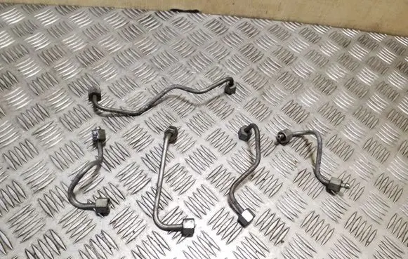 Chevrolet Captiva Fuel injector supply line/pipe 