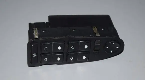 BMW 5 E39 Electric window control switch 61318380644