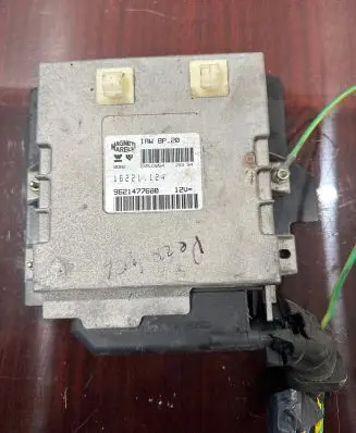Peugeot 406 Engine control unit/module 9621477680 16221124 6VMJ3264