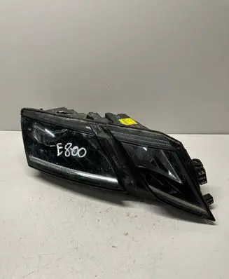 Skoda Octavia Mk3 (5E) Headlight/headlamp 5E1941016D 030110463200 15C6369