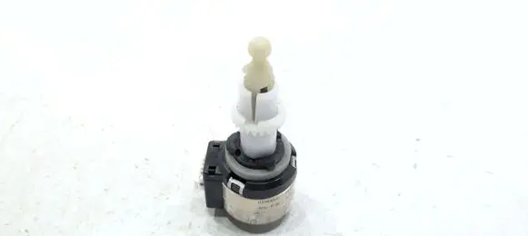 Volkswagen PASSAT B8 Headlight level adjustment motor 92002641 PL35LA24AF90