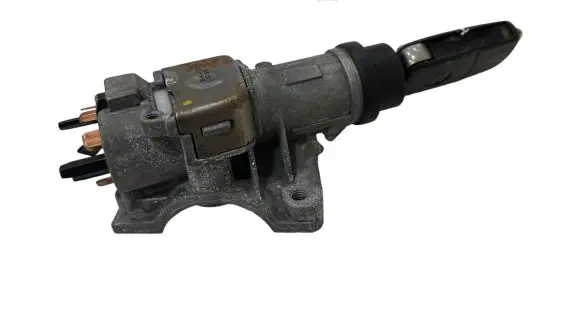 Volkswagen Polo IV 9N3 Ignition lock 4B0905851N