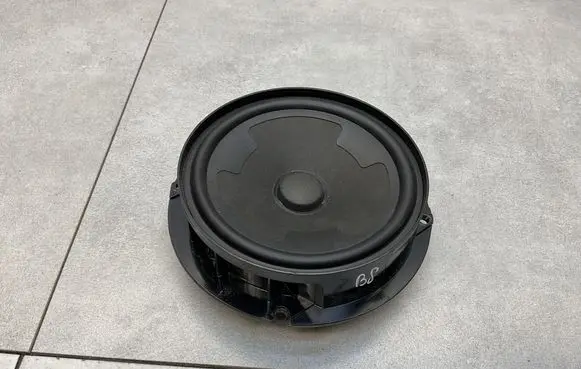 Volkswagen PASSAT B8 Rear door speaker 3G0035453