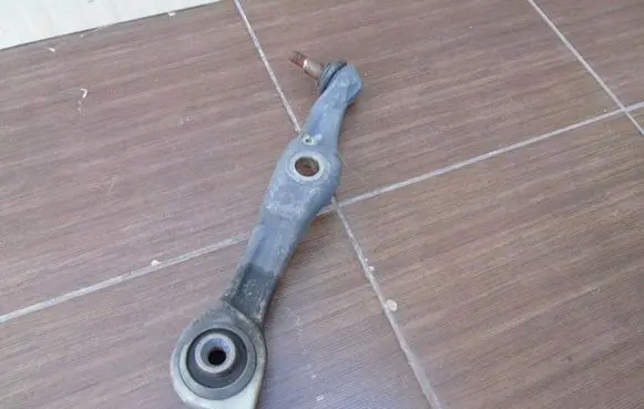 Mercedes-Benz S W221 Front control arm 22140