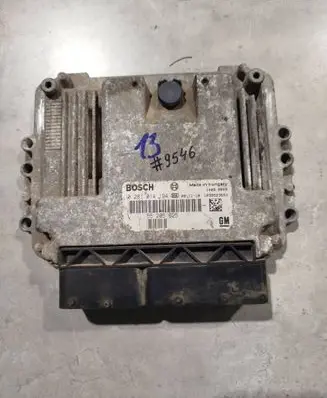 Opel Zafira B Engine control unit/module 0281014194 55205625 1039S23693