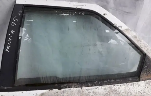 Citroen Xantia Rear door window glass