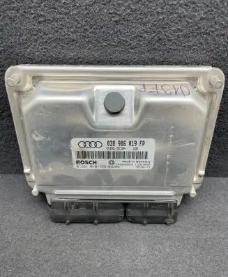 Audi A6 S6 C5 4B Engine control unit/module 038906019FP 0281010729