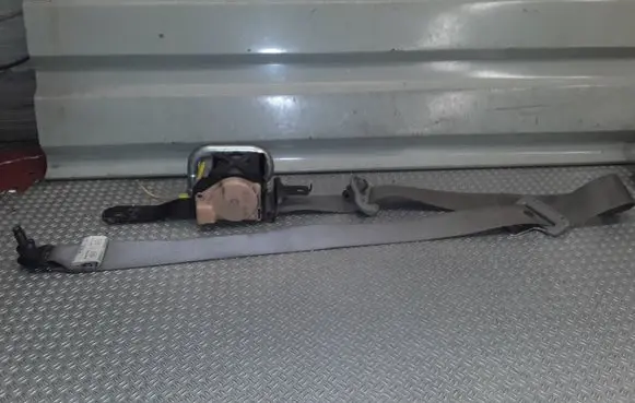 Nissan X-Trail T30 Front seatbelt TKAB2EG414