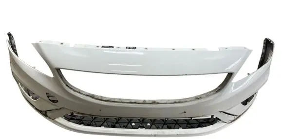 Volvo V60 Front bumper 31383136