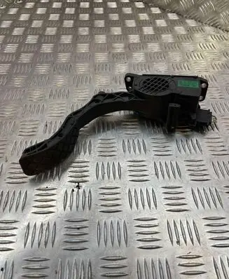 Audi A1 Accelerator throttle pedal 028755067