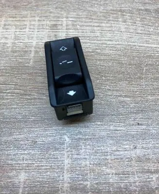 BMW 5 E60 E61 Sunroof switch 6907288 03015010