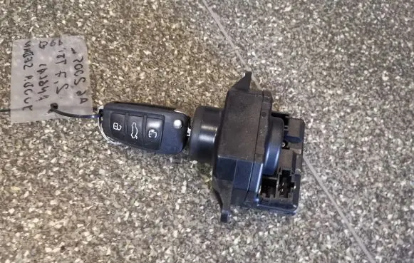 Audi A6 S6 C6 4F Ignition lock 4F0909131