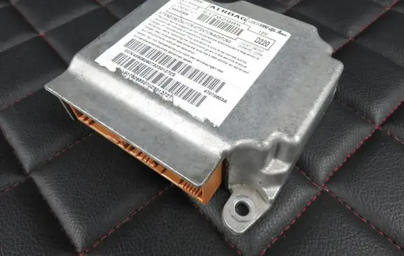 Fiat 500 Airbag control unit/module 51782985 47070603A 5WK43908