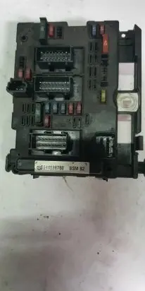 Peugeot 307 Fuse module 9644038780
