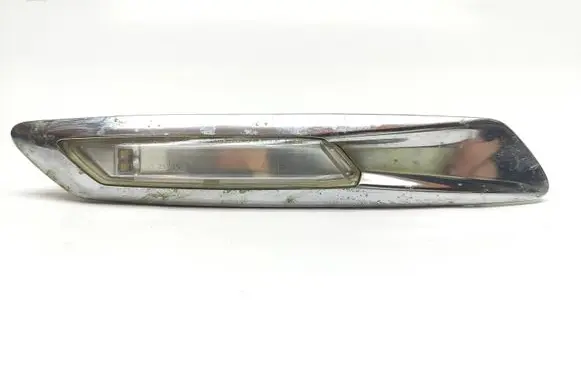 BMW 5 F10 F11 Front fender indicator light 7154167 7154169 01038701