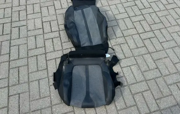 Peugeot 5008 Front driver seat 