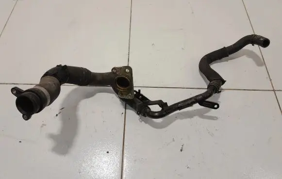 Land Rover Discovery Sport Engine coolant pipe/hose G4D39Y439BF