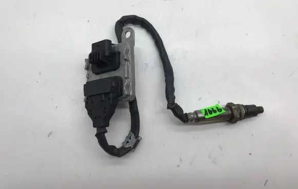 Mercedes-Benz E W213 Lambda probe sensor A0009058011 SNS1005A A3C0630050001