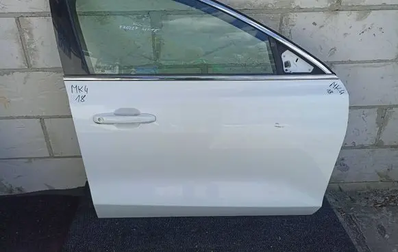 Ford Focus Front door