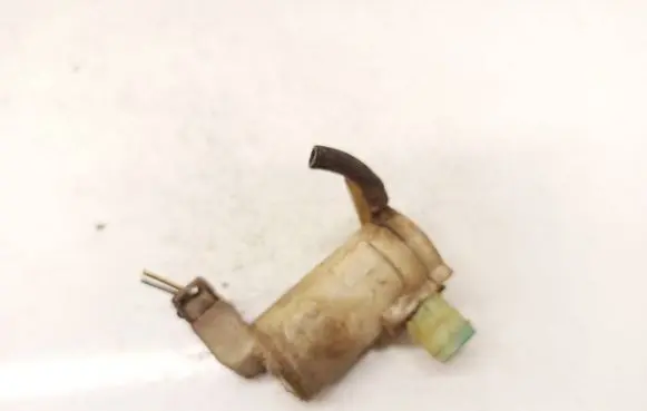 Nissan X-Trail T30 Windscreen/windshield washer pump 2224624A