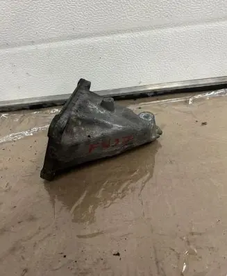 Mercedes-Benz E W210 other engine part A6062230104 F437