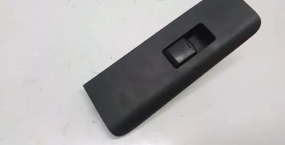 Nissan Navara D40 Electric window control switch 25411ED03A