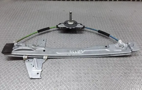 Rear door manual window regulator