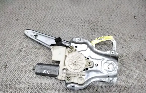 Toyota Avensis T250 Rear door window regulator with motor 992045100