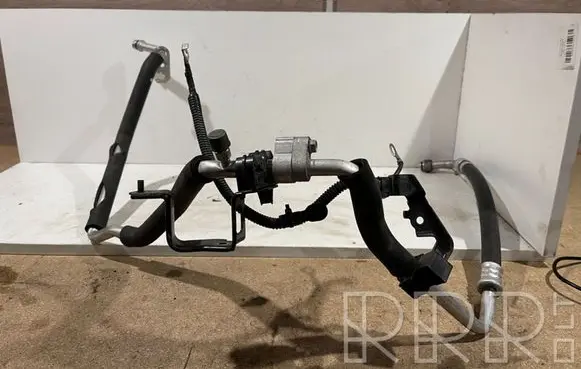 Lexus CT 200H Air conditioning (A/C) pipe/hose