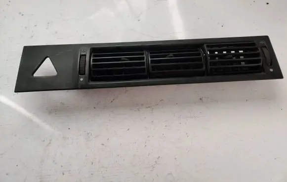 Volkswagen Transporter - Caravelle T4 Dash center air vent grill 7D1819703B 7D1819709