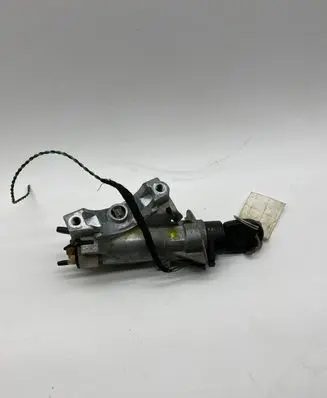 Volkswagen PASSAT B5 Ignition lock 4B0905851D
