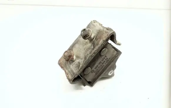 Volkswagen II LT Engine mount bracket 2D0199379E PX0742646S2