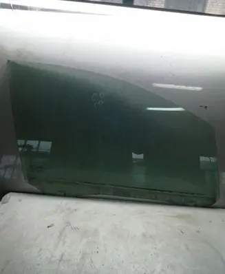 Ford C-MAX I Front door window glass four-door