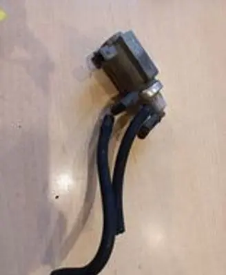 Audi A6 S6 C5 4B Vacuum valve 059906627A