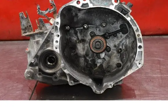 Nissan Note (E11) Manual 6 speed gearbox JH3103